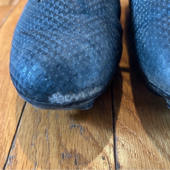 DSG Dicks Sporting Goods LaceUp Soccer Cleats Shoes Gold Black Size 12 Youth 12K - Picture 2 of 8